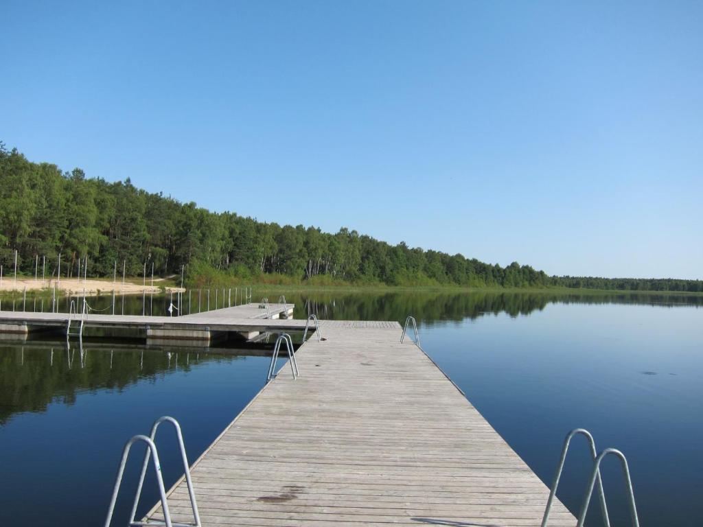 Resort Piaseczno Розплуце Екстериор снимка
