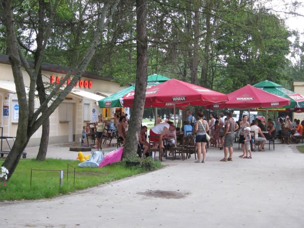 Resort Piaseczno Розплуце Екстериор снимка