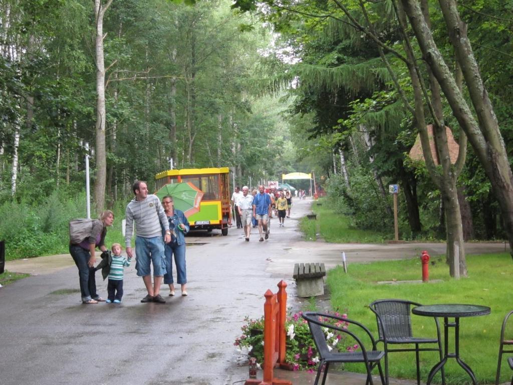 Resort Piaseczno Розплуце Екстериор снимка