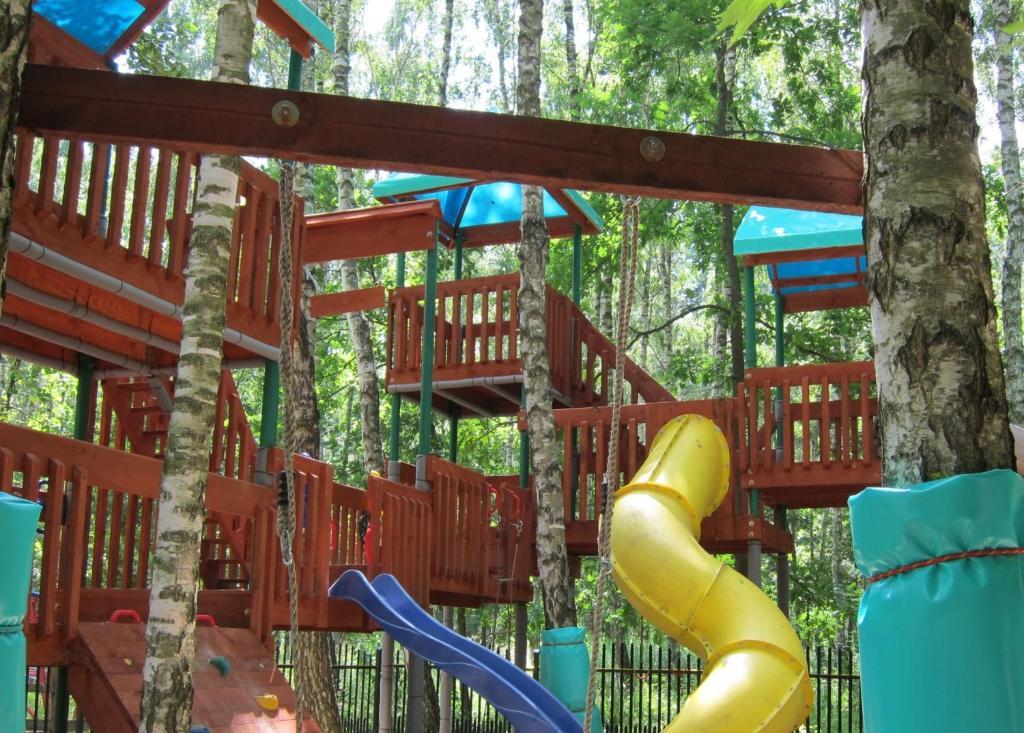 Resort Piaseczno Розплуце Екстериор снимка